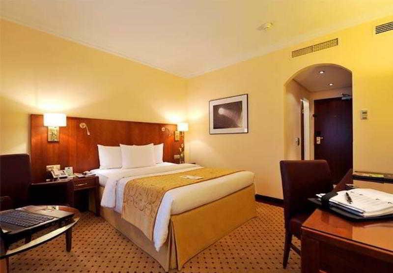 Courtyard By Marriott Hamburg Airport Otel Dış mekan fotoğraf